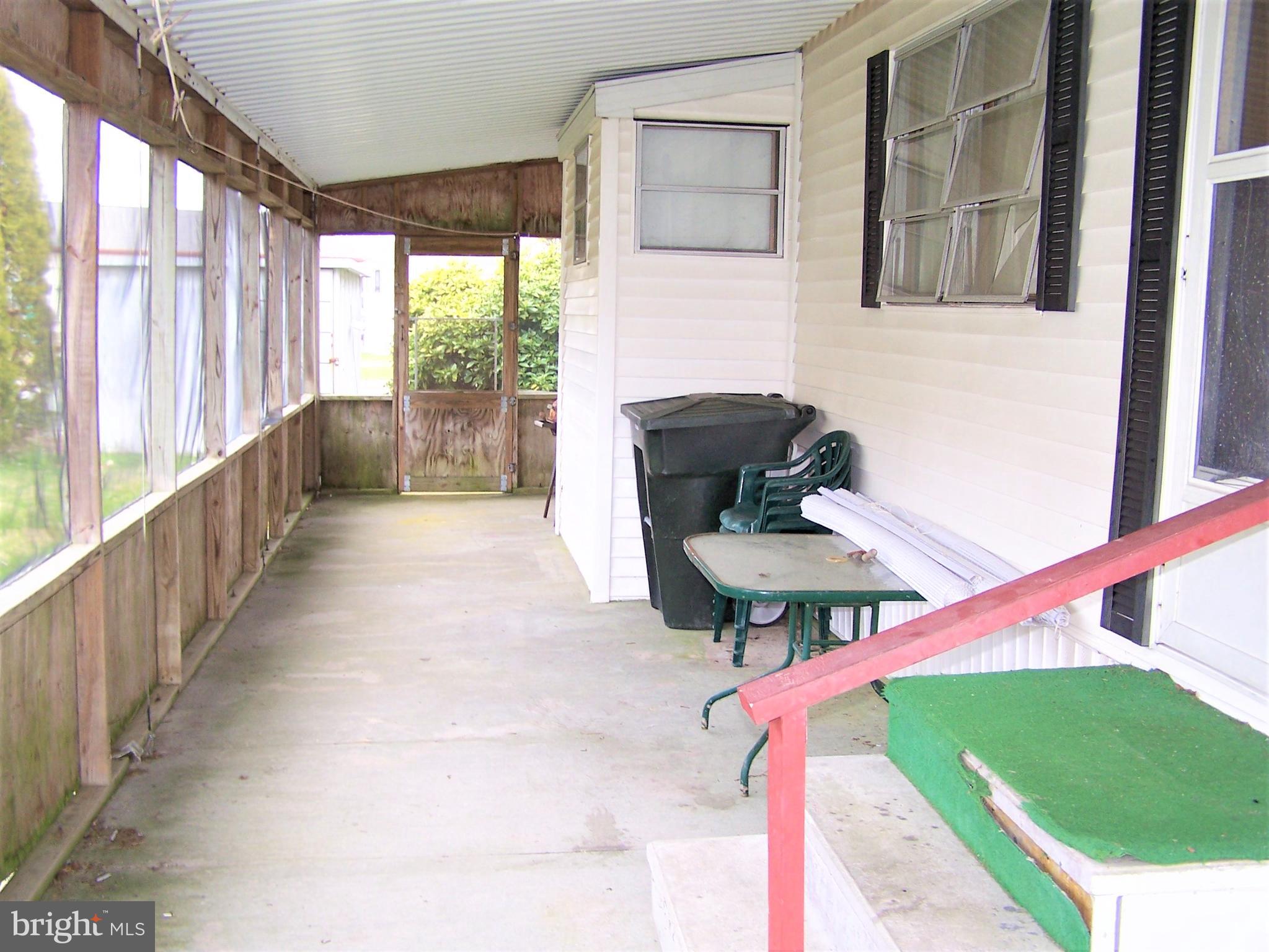 148 Pine Tree Road Ocean City, MD 21842 - Photo 19 of 31 Screened Porch