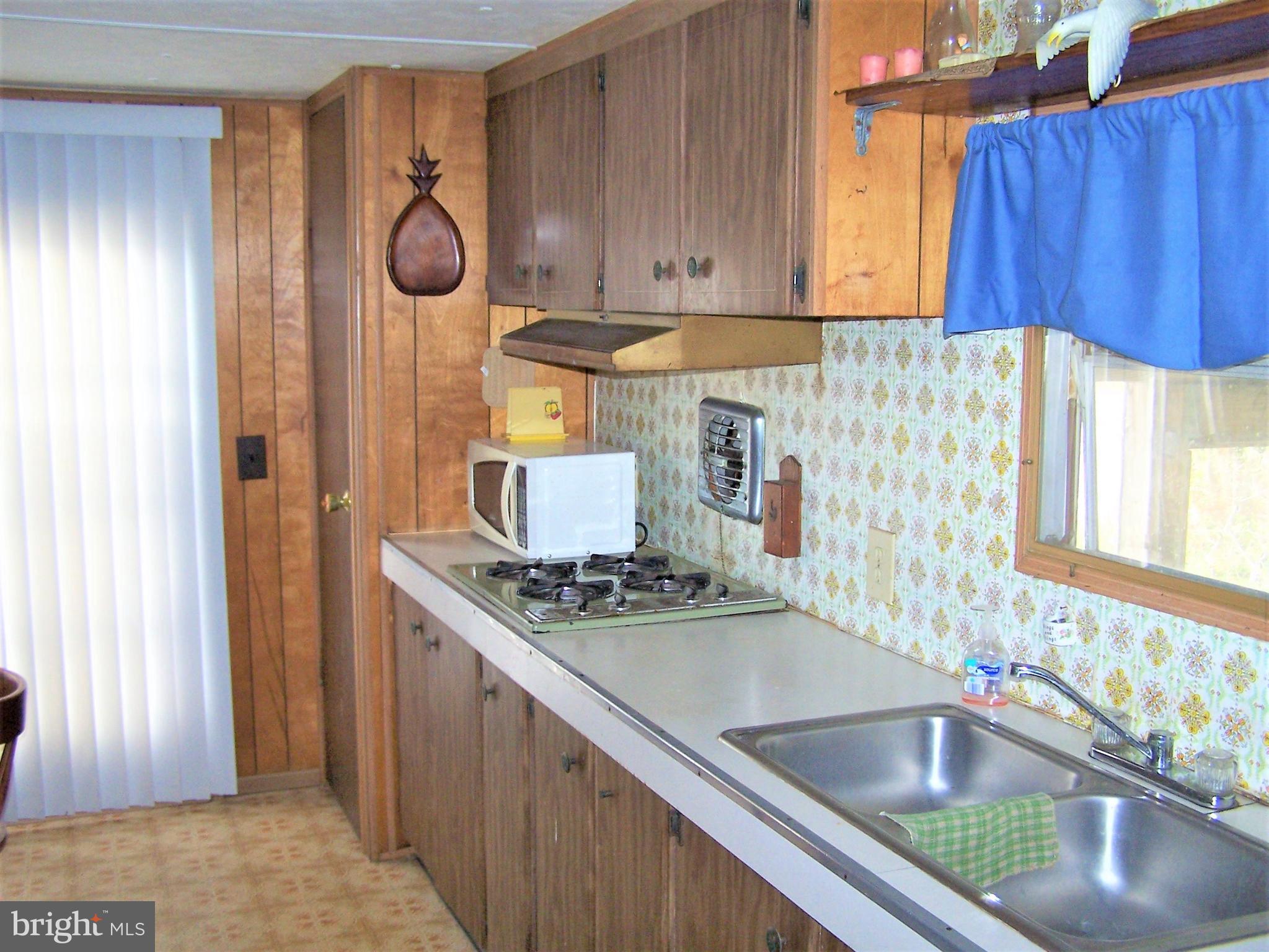 148 Pine Tree Road Ocean City, MD 21842 - Photo 9 of 31 Kitchen Area