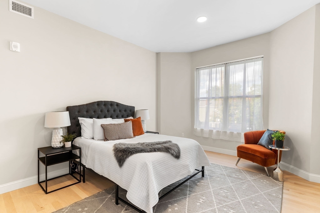 124 Warren Street, Unit 401 Boston, MA 02119 - Photo 20 of 27