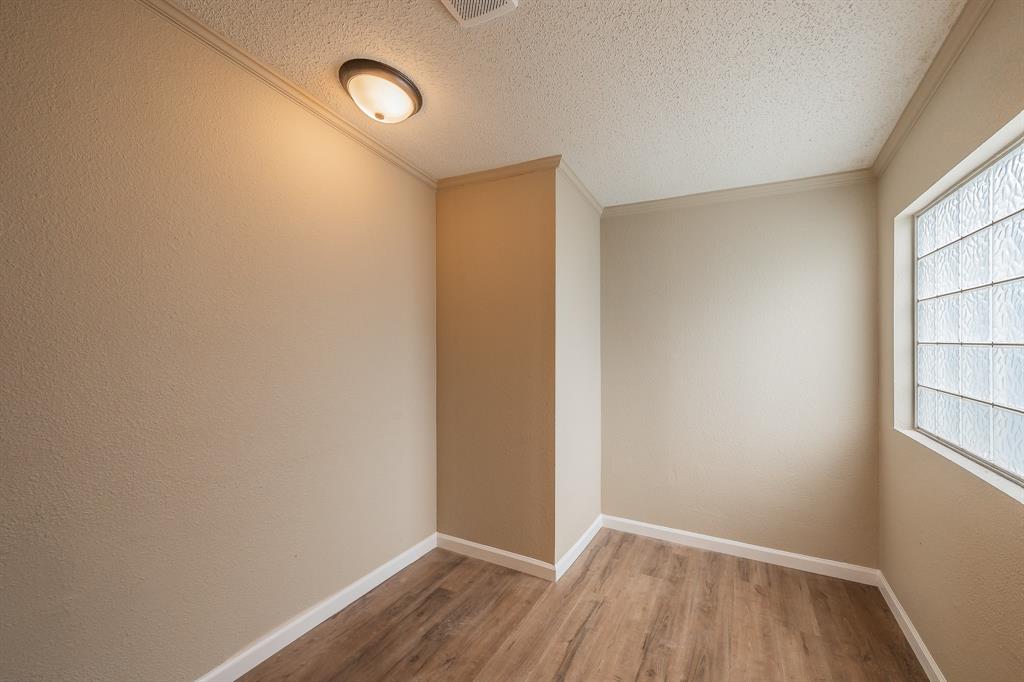 153 Clay Court Springtown, TX 76082 - Photo 23 of 38