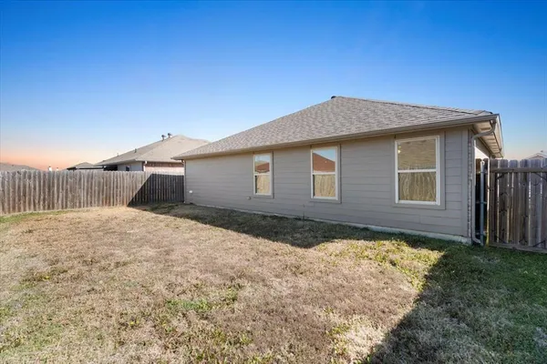$2,050 | 1605 Bob Drive, Royse City, TX 75189