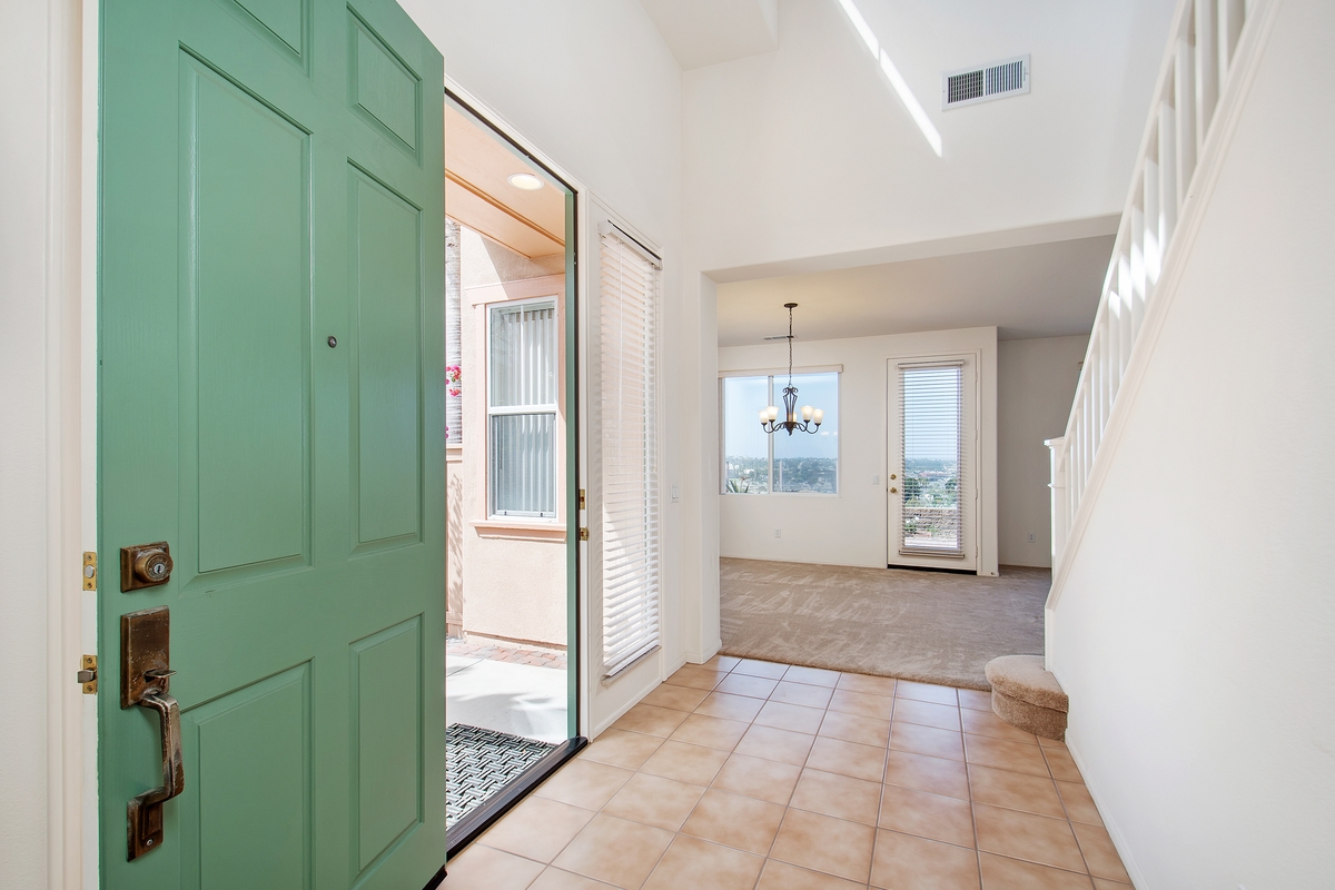 3708 Ridge Court Carlsbad, CA 92010 - Photo 8 of 24 Gallery Image 8