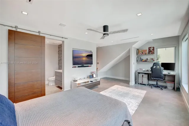 $22,500 | 305 Oak Street, Hollywood, FL 33019