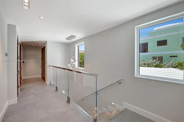 $22,500 | 305 Oak Street, Hollywood, FL 33019