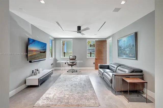 $22,500 | 305 Oak Street, Hollywood, FL 33019