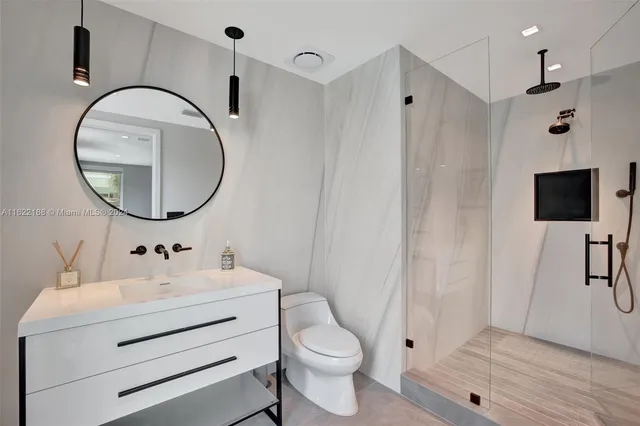 $22,500 | 305 Oak Street, Hollywood, FL 33019