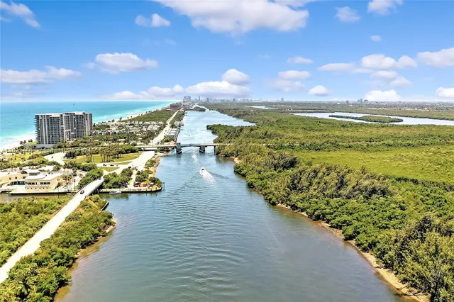 $22,500 | 305 Oak Street, Hollywood, FL 33019