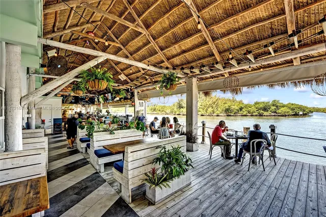 $22,500 | 305 Oak Street, Hollywood, FL 33019