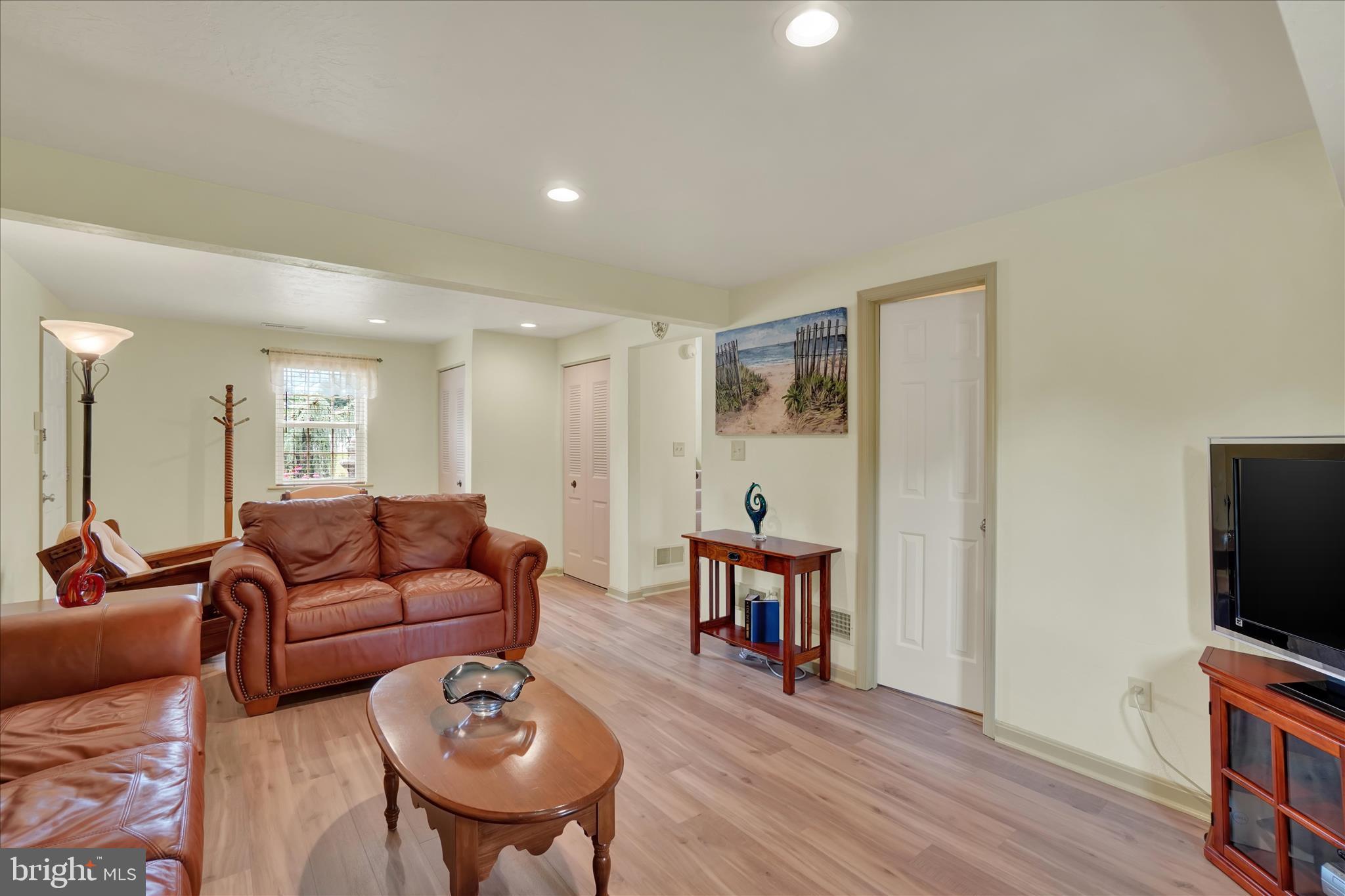 2437 Heather Road York, PA 17408 - Photo 11 of 44