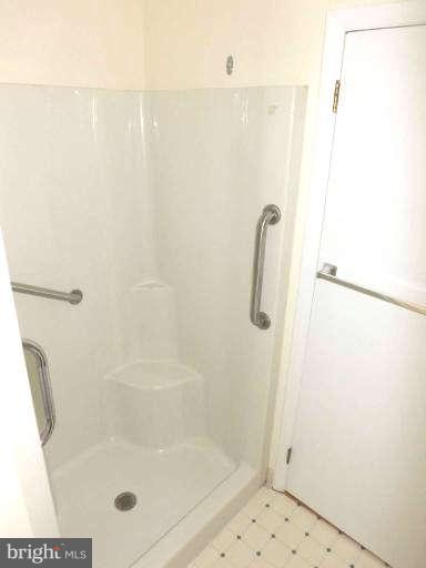 313 Penwood Road Silver Spring, MD 20901 - Photo 15 of 24 Bath (Master)