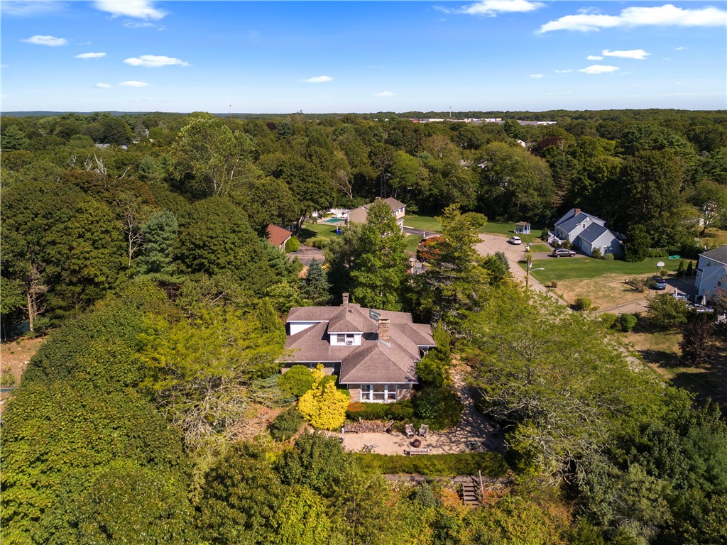 2 Brass Ring Road Westerly, RI 02891 - Photo 3 of 36