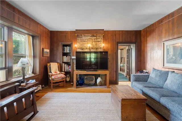 $849,000 | 2 Brass Ring Road, Westerly, RI 02891