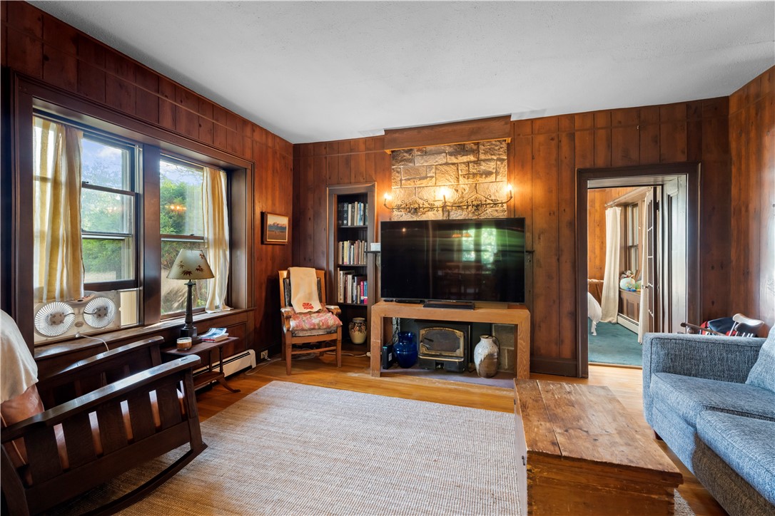 2 Brass Ring Road Westerly, RI 02891 - Photo 8 of 36