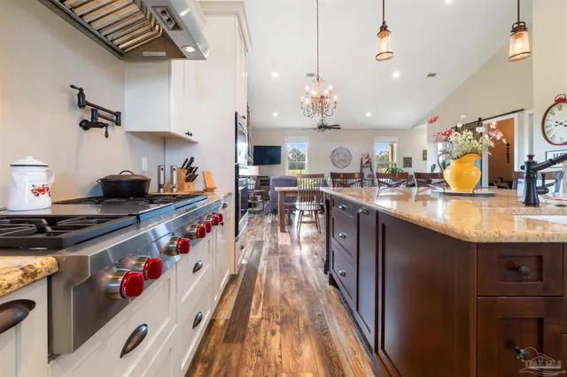 $969,000 | 4425 Dream Acres Road, Molino, FL 32577