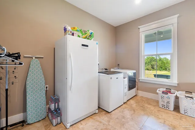 $969,000 | 4425 Dream Acres Road, Molino, FL 32577