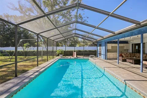 $679,000 | 2943 Mayfair Court, Clearwater, FL 33761