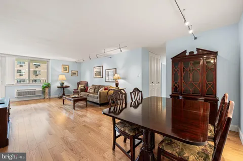 $475,000 | 1901 John F Kennedy Boulevard, Unit 1618, Philadelphia, PA 19103
