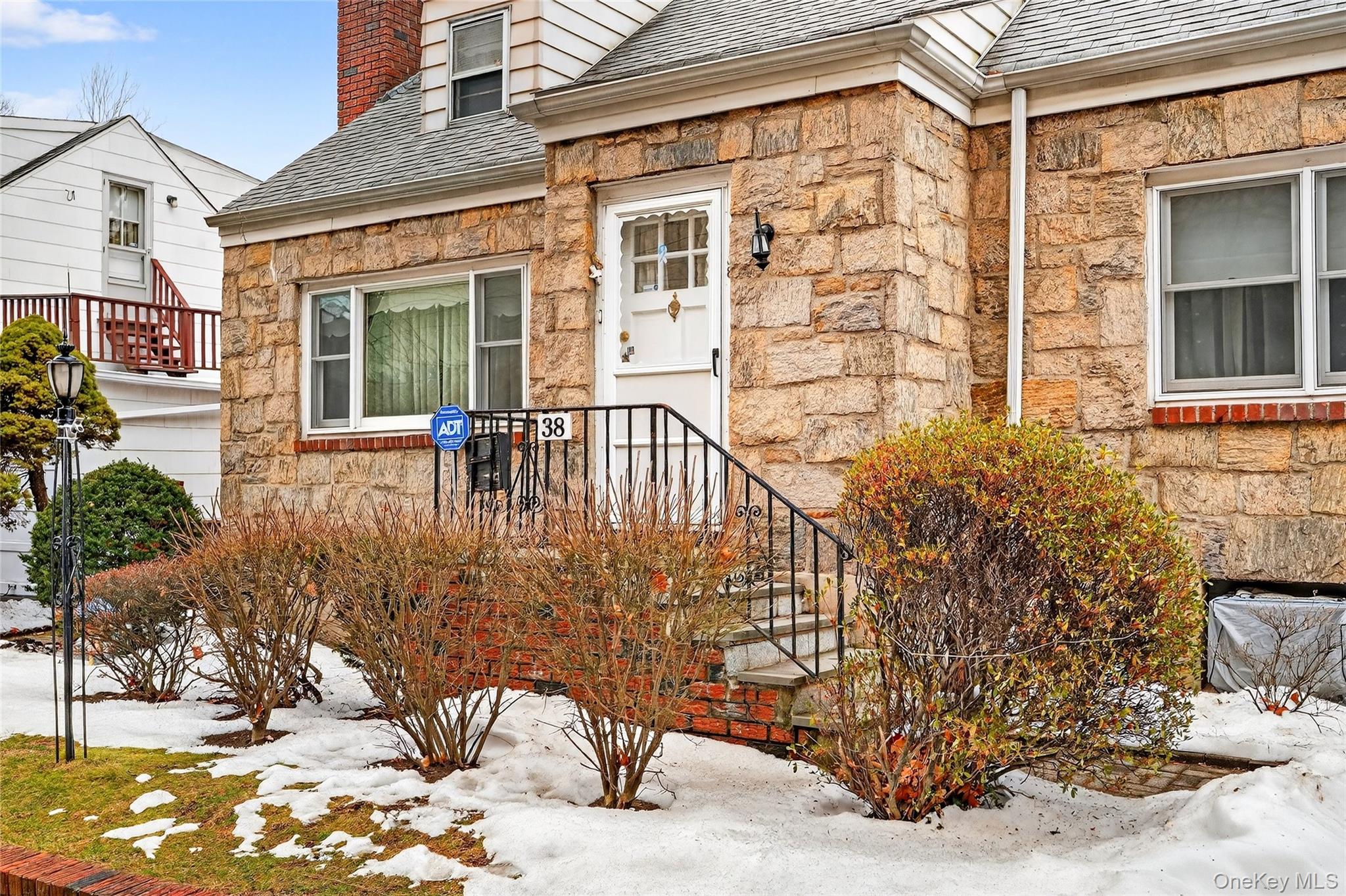 38 Raybrook Road Yonkers, NY 10704 - Photo 2 of 33