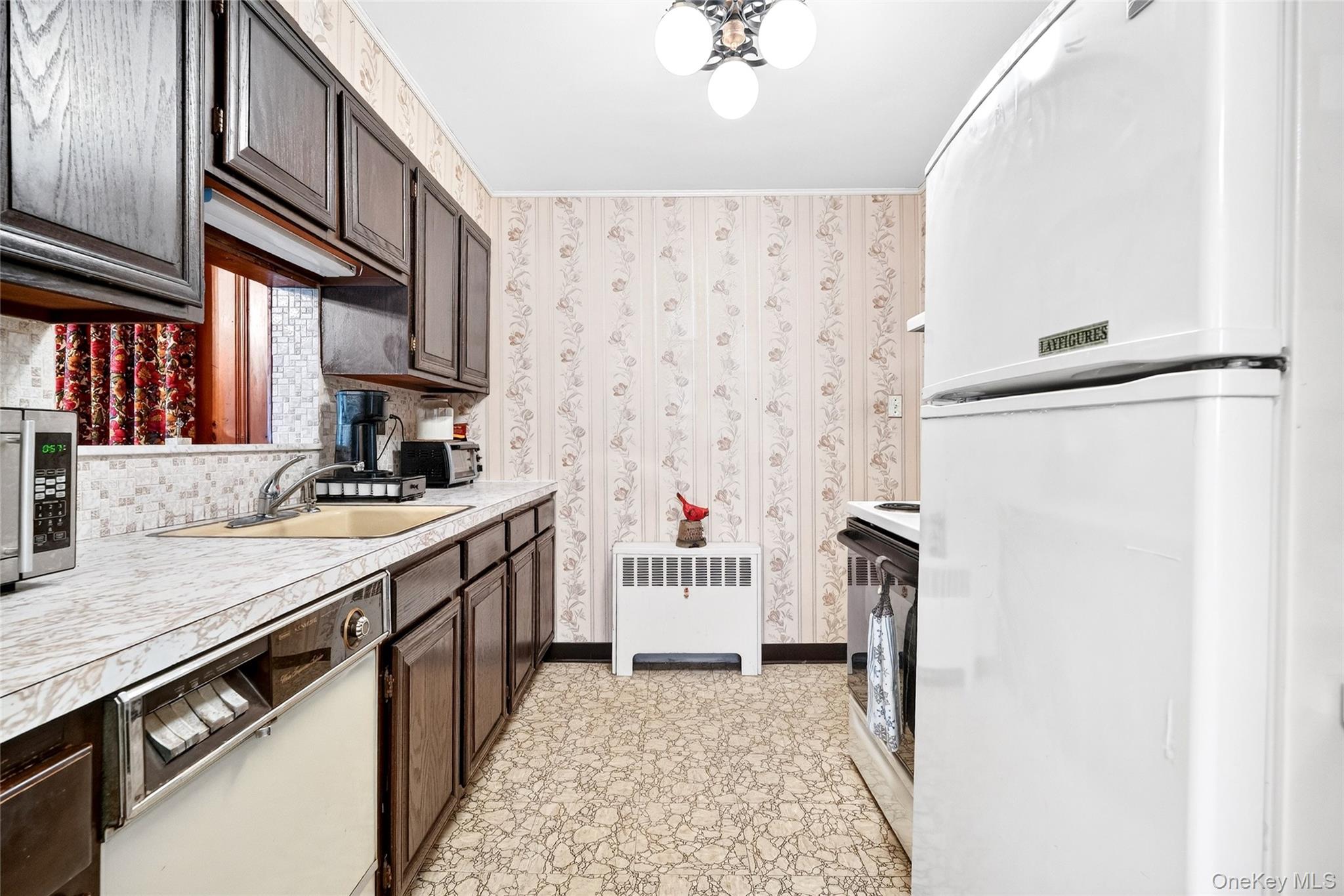 38 Raybrook Road Yonkers, NY 10704 - Photo 9 of 33