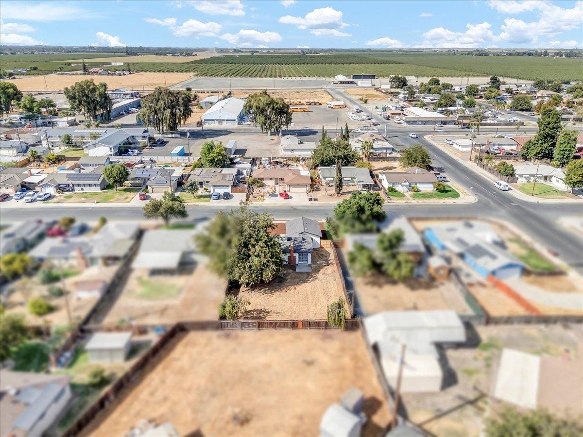 8685 Eddy Street Hanford, CA 93230 - Photo 33 of 45 a view of city and ocean