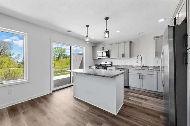 $274,900 | 307 Sunset Avenue, Mountain Lake, MN 56159