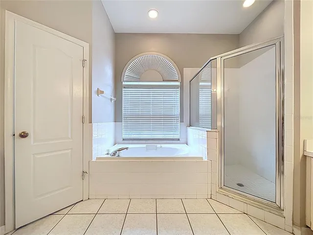 $399,900 | 6813 Regents Village Way, Apollo Beach, FL 33572