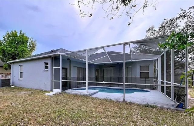 $399,900 | 6813 Regents Village Way, Apollo Beach, FL 33572