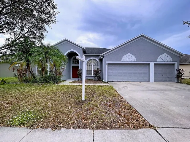$399,900 | 6813 Regents Village Way, Apollo Beach, FL 33572