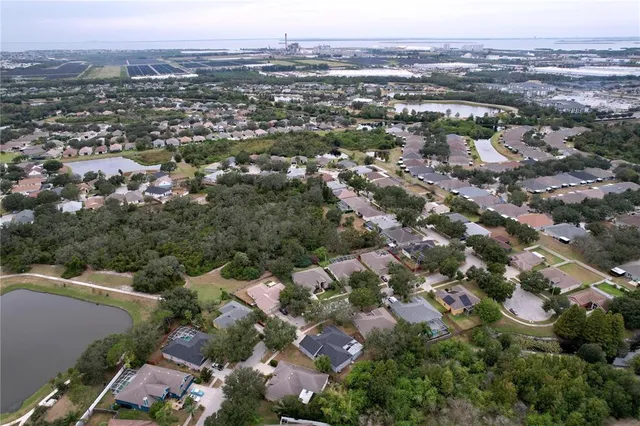 $399,900 | 6813 Regents Village Way, Apollo Beach, FL 33572