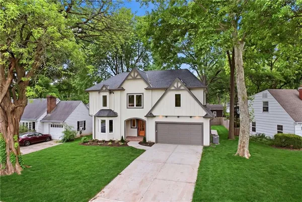 $1,295,000 | 4113 West 67th Street, Prairie Village, KS 66208