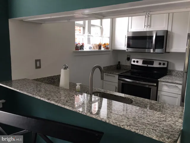 $1,800 | 104 Woodside Road, Unit A203, Haverford, PA 19041