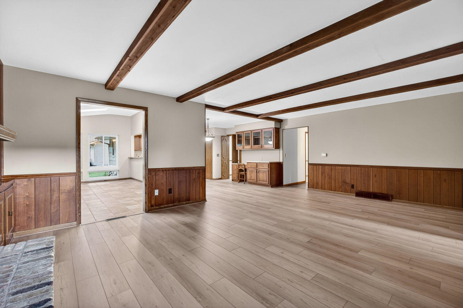2205 Winding Hill Road Davenport, IA 52807 - Photo 14 of 64