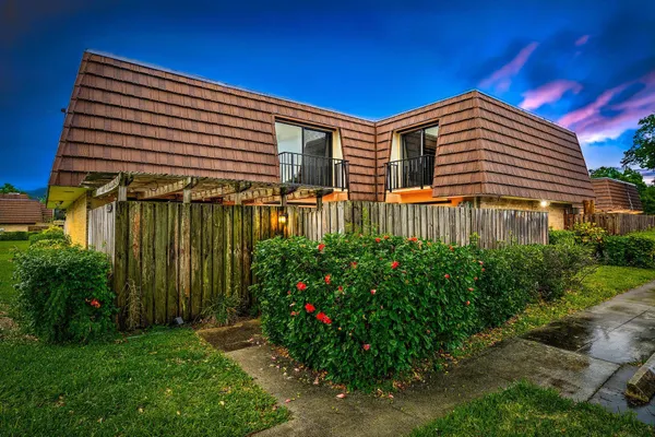 $2,900 | 1802 18th Lane, Palm Beach Gardens, FL 33418