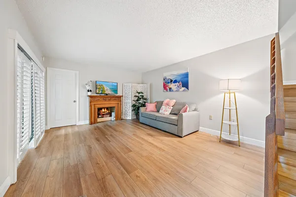 $2,900 | 1802 18th Lane, Palm Beach Gardens, FL 33418