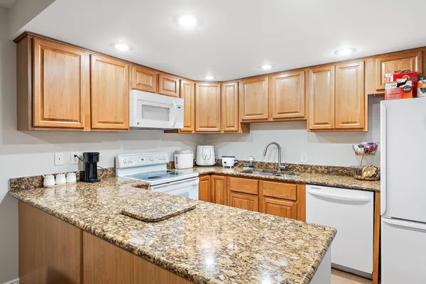 $2,900 | 1802 18th Lane, Palm Beach Gardens, FL 33418