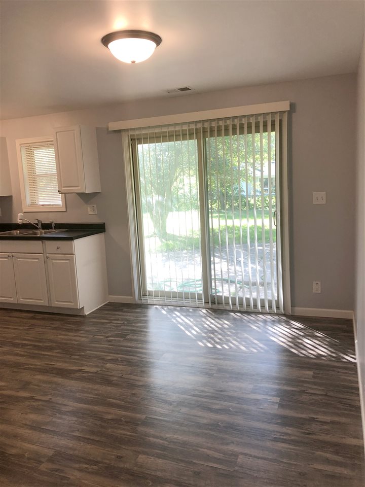 4015 Highcrest Road Rockford, IL 61107 - Photo 12 of 25 Gallery Image 12
