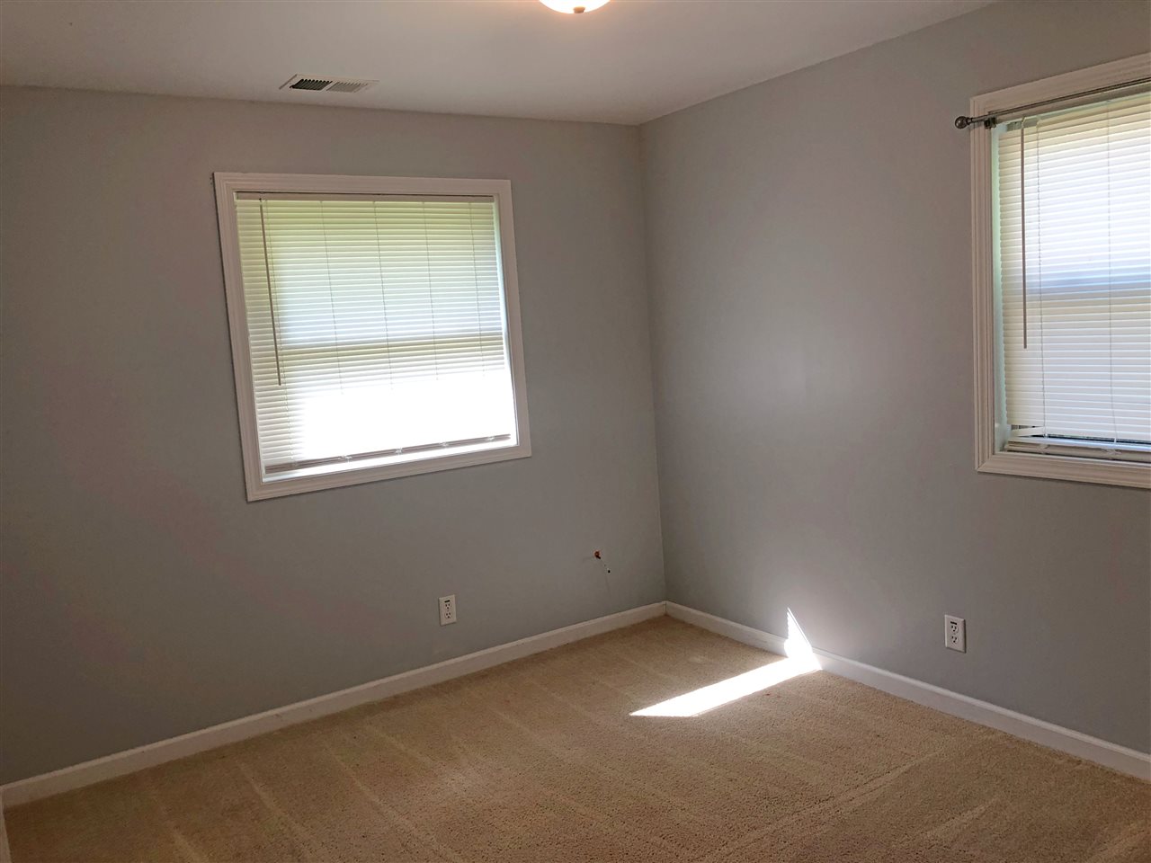 4015 Highcrest Road Rockford, IL 61107 - Photo 15 of 25 Gallery Image 15