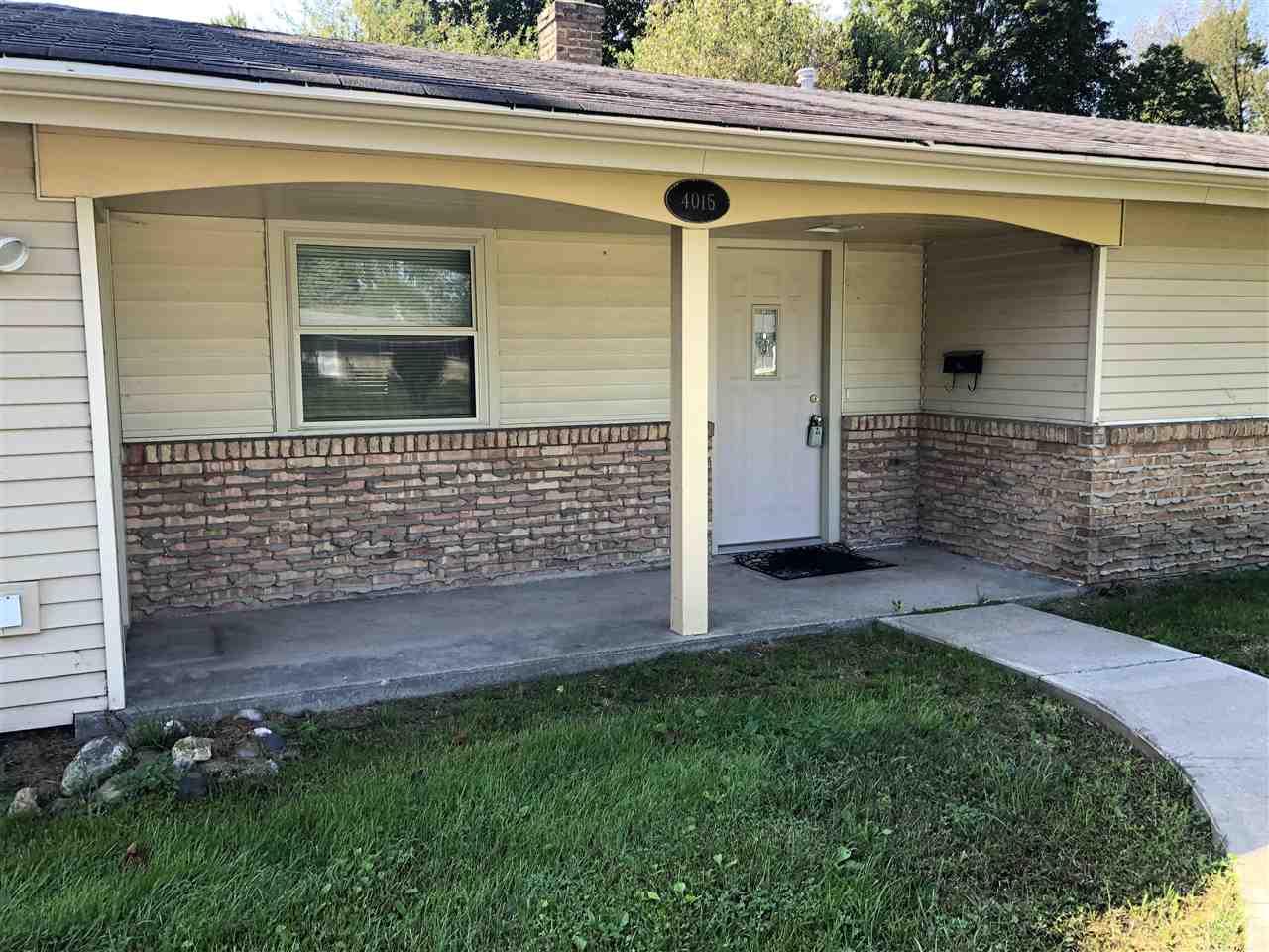 4015 Highcrest Road Rockford, IL 61107 - Photo 2 of 25 Gallery Image 2