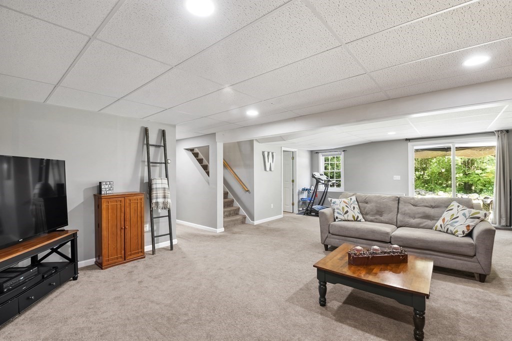 3 Ivy Lane Rutland, MA 01543 - Photo 19 of 34 Gallery Image 19