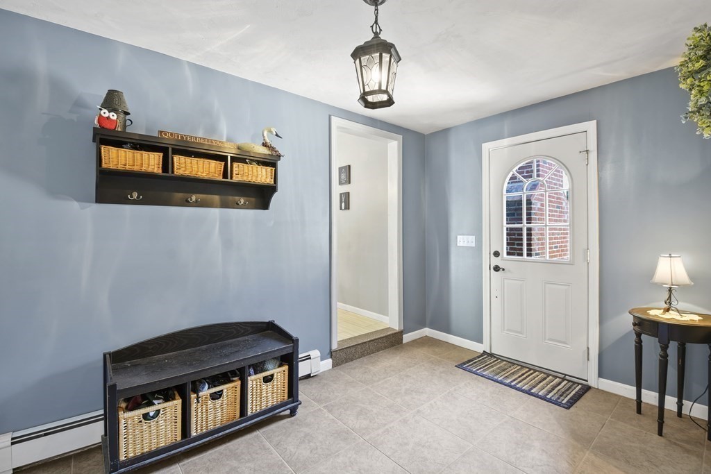 3 Ivy Lane Rutland, MA 01543 - Photo 6 of 34 Gallery Image 6