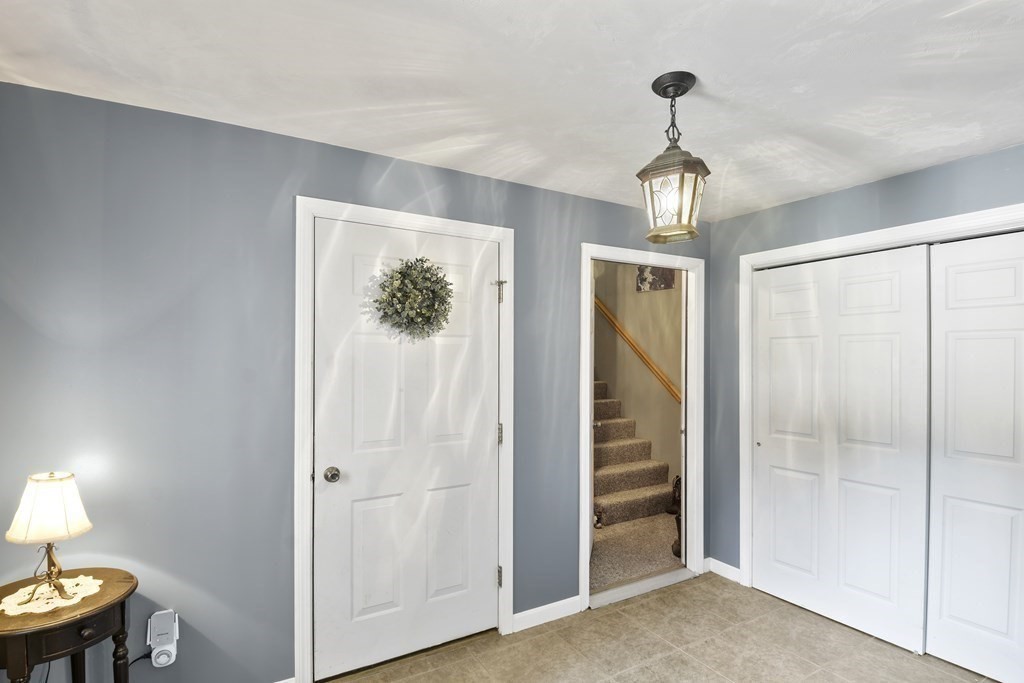 3 Ivy Lane Rutland, MA 01543 - Photo 7 of 34 Gallery Image 7