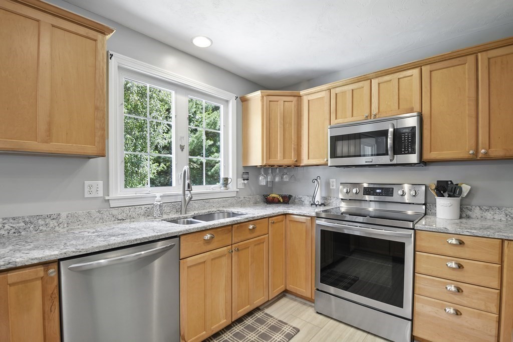 3 Ivy Lane Rutland, MA 01543 - Photo 8 of 34 Gallery Image 8