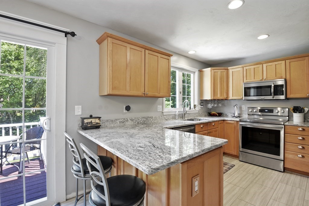 3 Ivy Lane Rutland, MA 01543 - Photo 10 of 34 Gallery Image 10