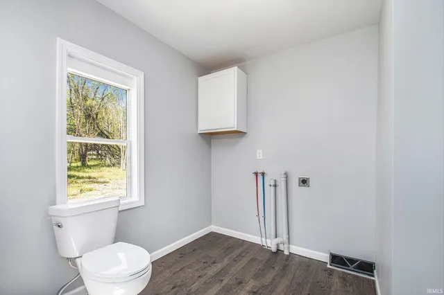 $299,900 | 10059 Jefferson Road, Osceola, IN 46561