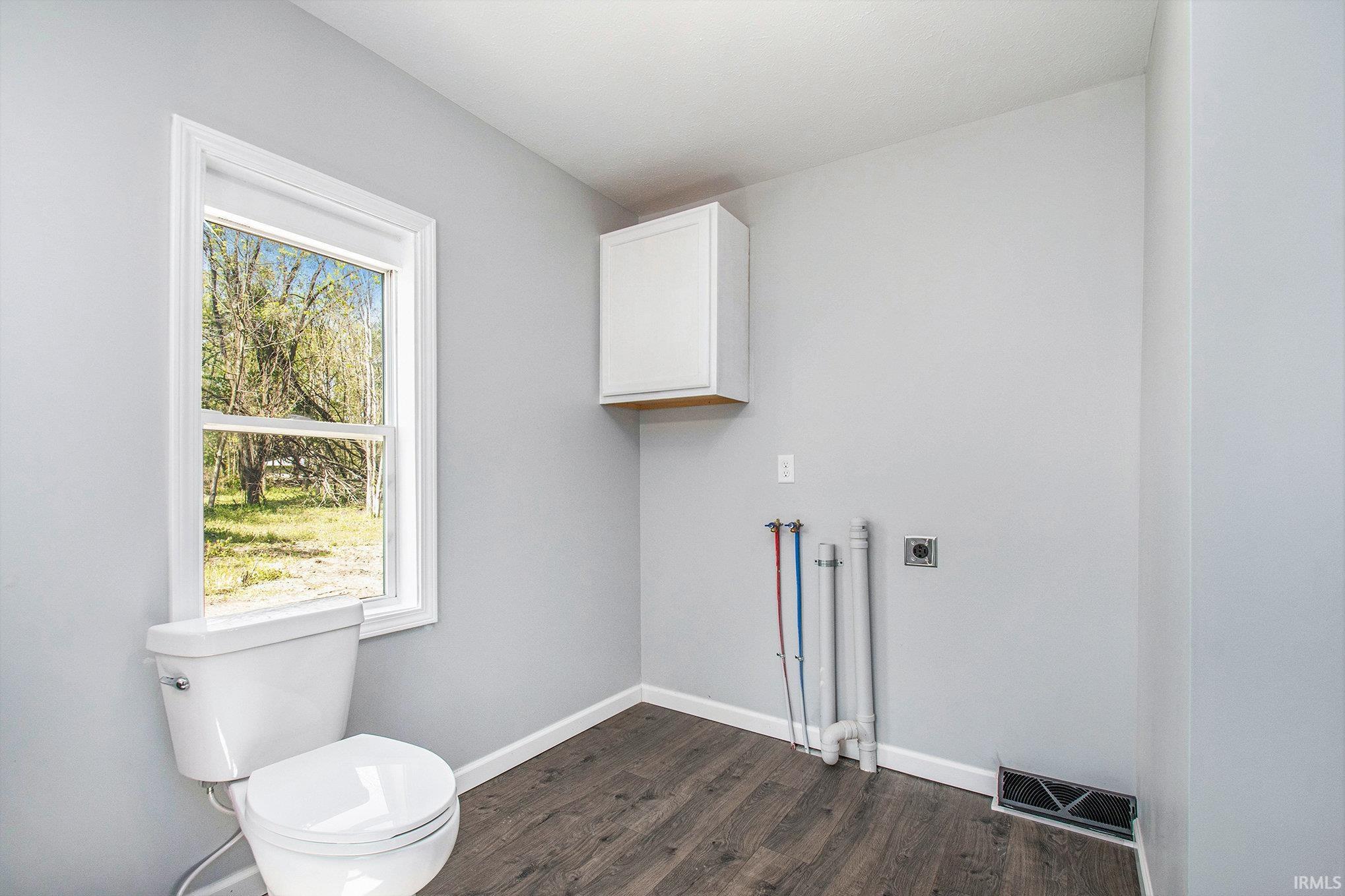 10059 Jefferson Road Osceola, IN 46561 - Photo 13 of 29 Gallery Image 13