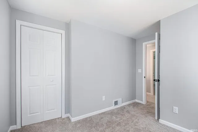 $299,900 | 10059 Jefferson Road, Osceola, IN 46561