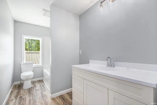 $299,900 | 10059 Jefferson Road, Osceola, IN 46561