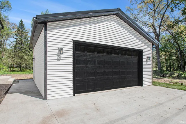 $299,900 | 10059 Jefferson Road, Osceola, IN 46561