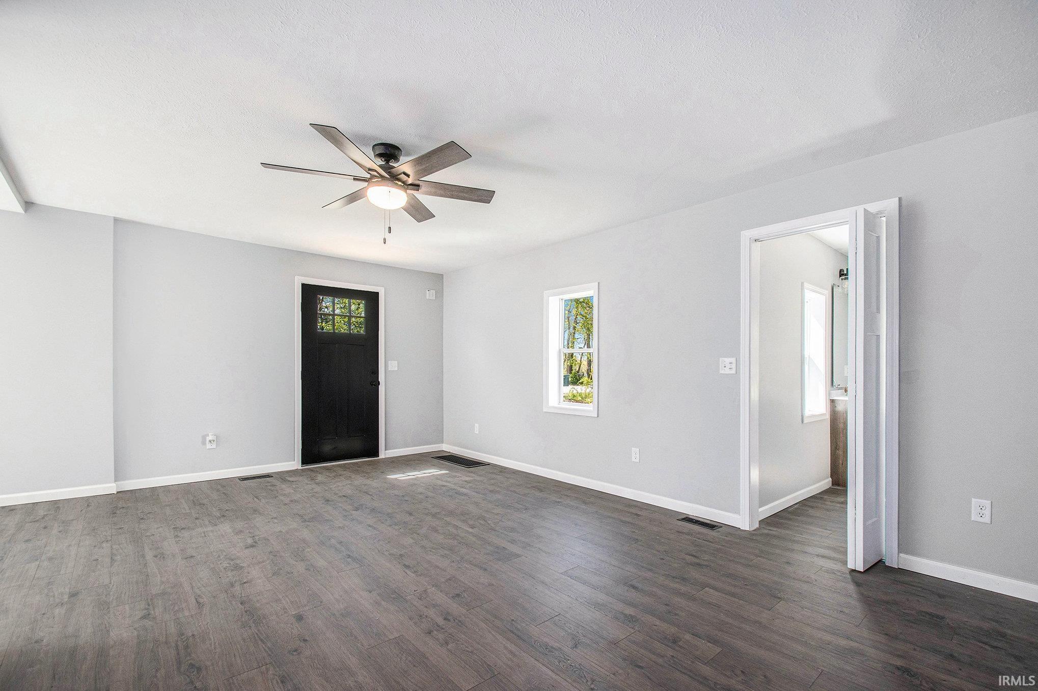 10059 Jefferson Road Osceola, IN 46561 - Photo 3 of 29 Gallery Image 3