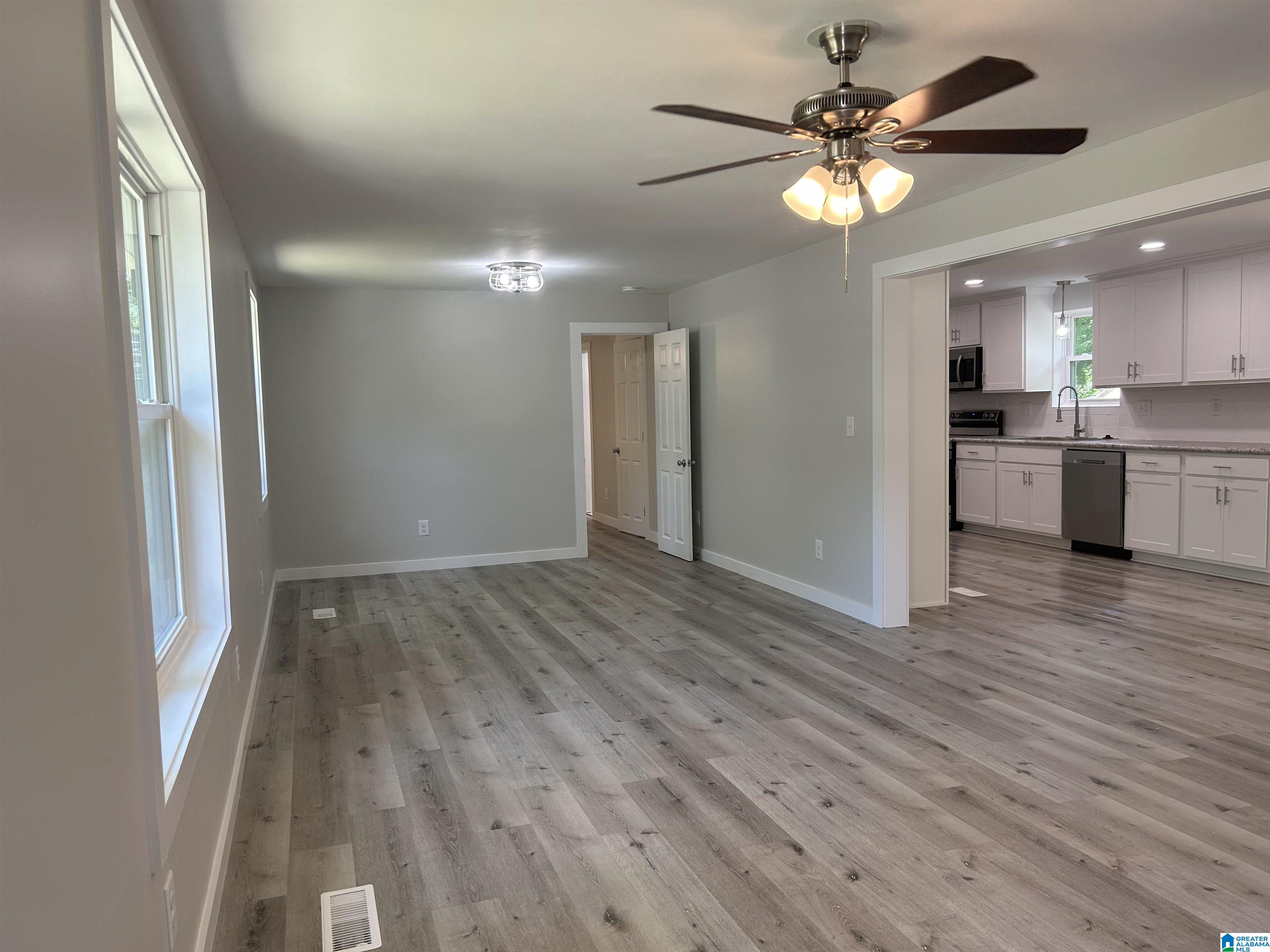 786 Merlin Drive Calera, AL 35040 - Photo 5 of 31